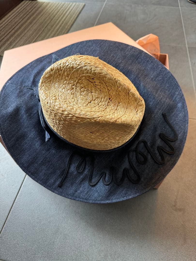 MIU MIU 麦わら帽子