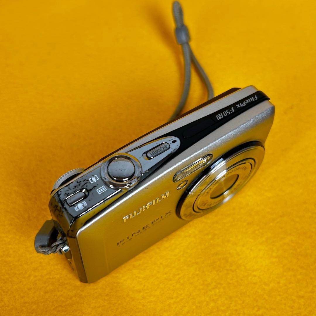 FUJIFILM FinePix F50fd シルバー 動作確認済み