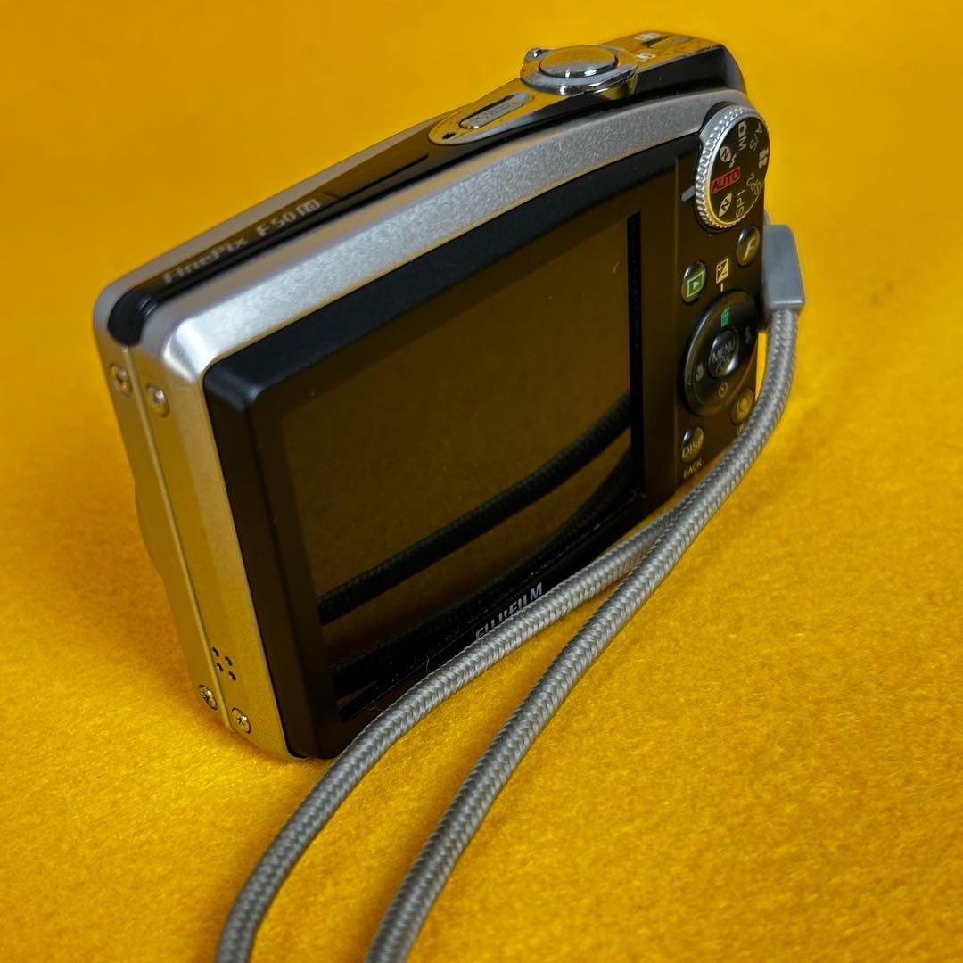 FUJIFILM FinePix F50fd シルバー 動作確認済み