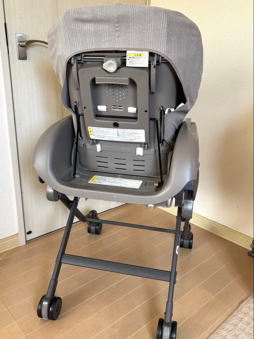 Combi ネムリラ 手動スウィング ハイローチェアー ランチトレー付き　箱付き