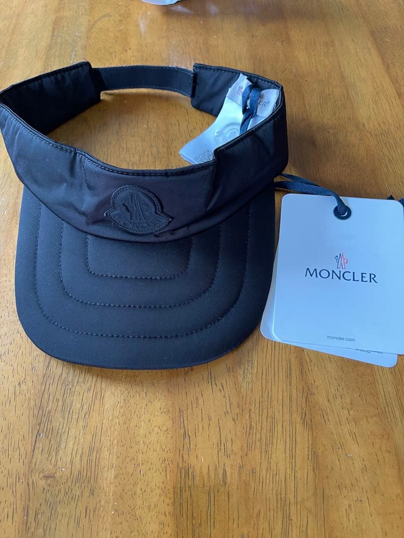 3588　MONCLER サンバイザー 新品未使用