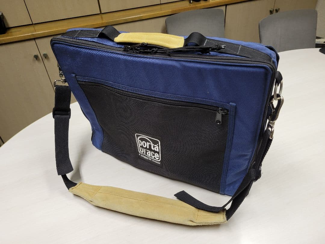 Porta Brace 17インチ用モニターバッグ MO-LH1700