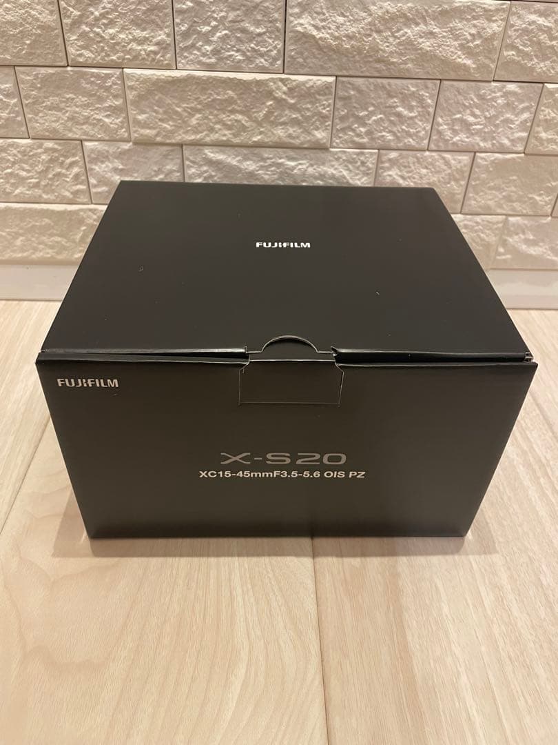 【新品】FUJIFILM X-S20 XC15-45mmレンズキット日英モデル