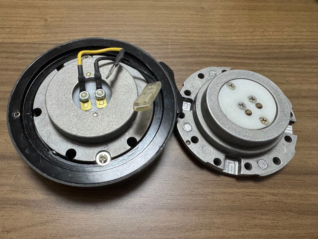 NRG クイックリリース 薄型 ステアリング SRK-400BK？ カーボン柄