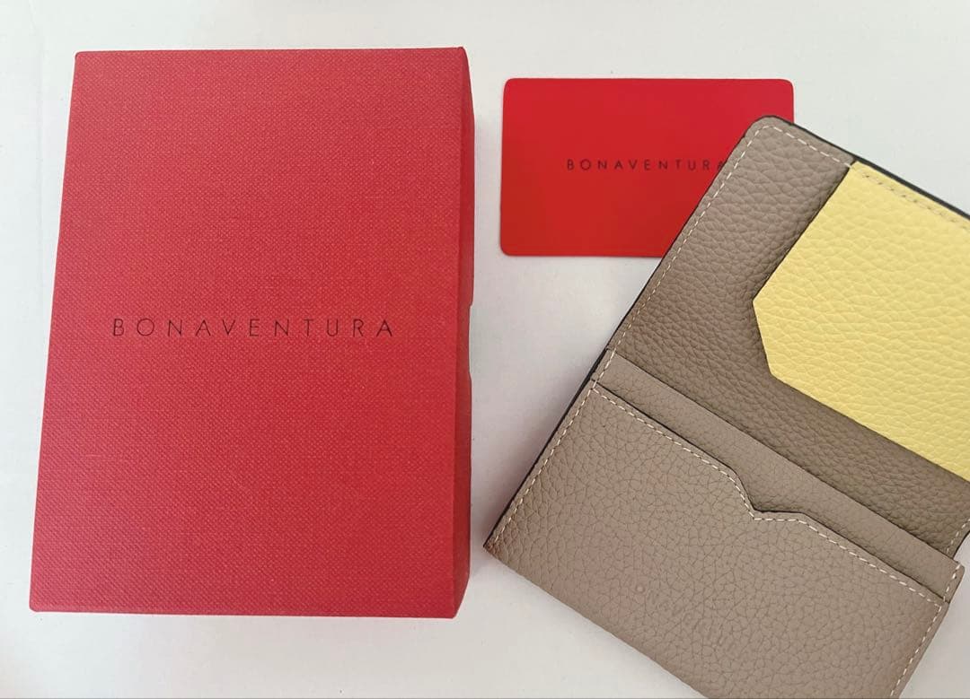【連休限定値下げ】美品　ボナベンチュラ　名刺入れ　スリーブ付きカードケース