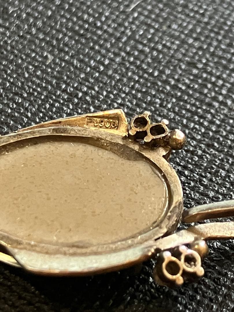 オパール ペンダントトップ(pt900刻印あり)