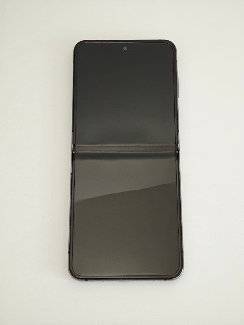 Galaxy Z Flip5 au版 256GB グラファイト SIMフリー