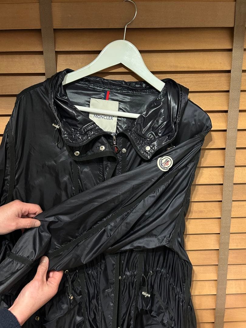 【とんさま専用】Moncler モンクレール ブラックナイロンフード付き