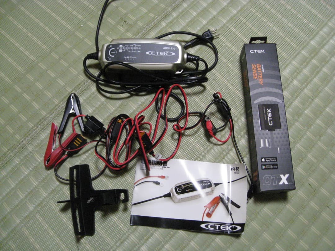 CTEK バッテリーチャージャー 　バッテリーセンス　ラングラー　ランクル