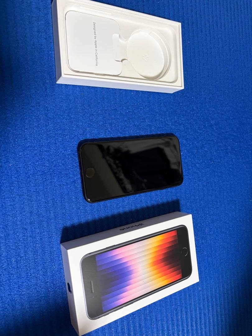 iPhone SE (第3世代) ブラック 本体　128GB