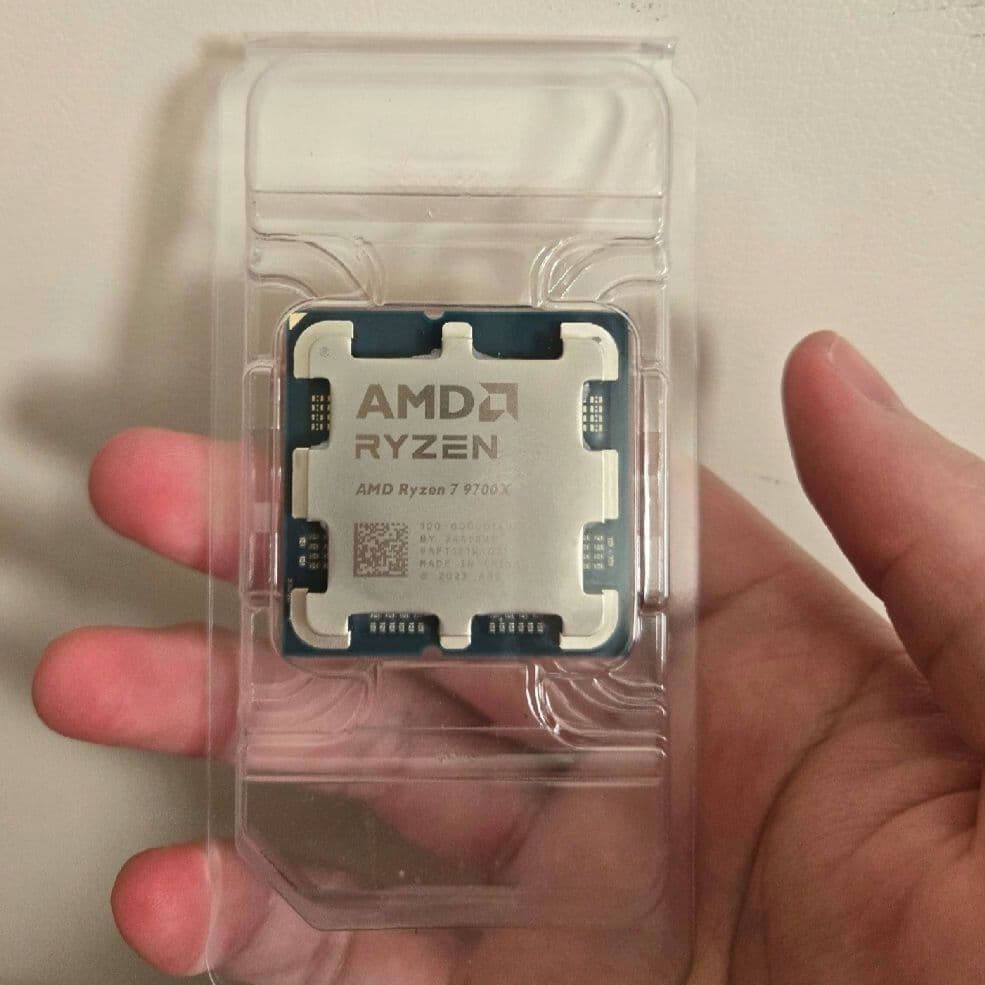 CPU Ryzen7 9700X AMD