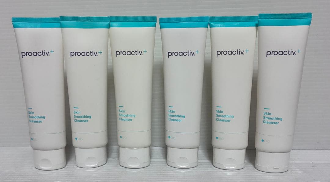 プロアクティブ　スキン　スムージング　クレンザー　ステップ1