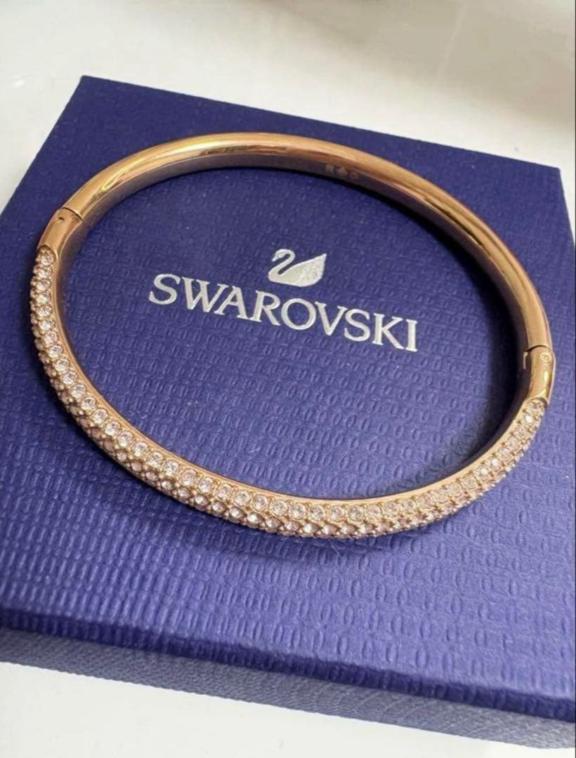 スワロフスキー　バングル