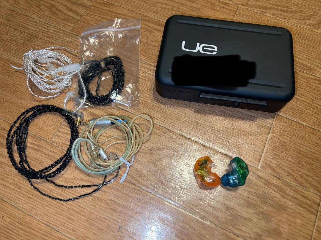 Ultimate Ears　イヤホン　UE 18 pro　ケース・ケーブル付