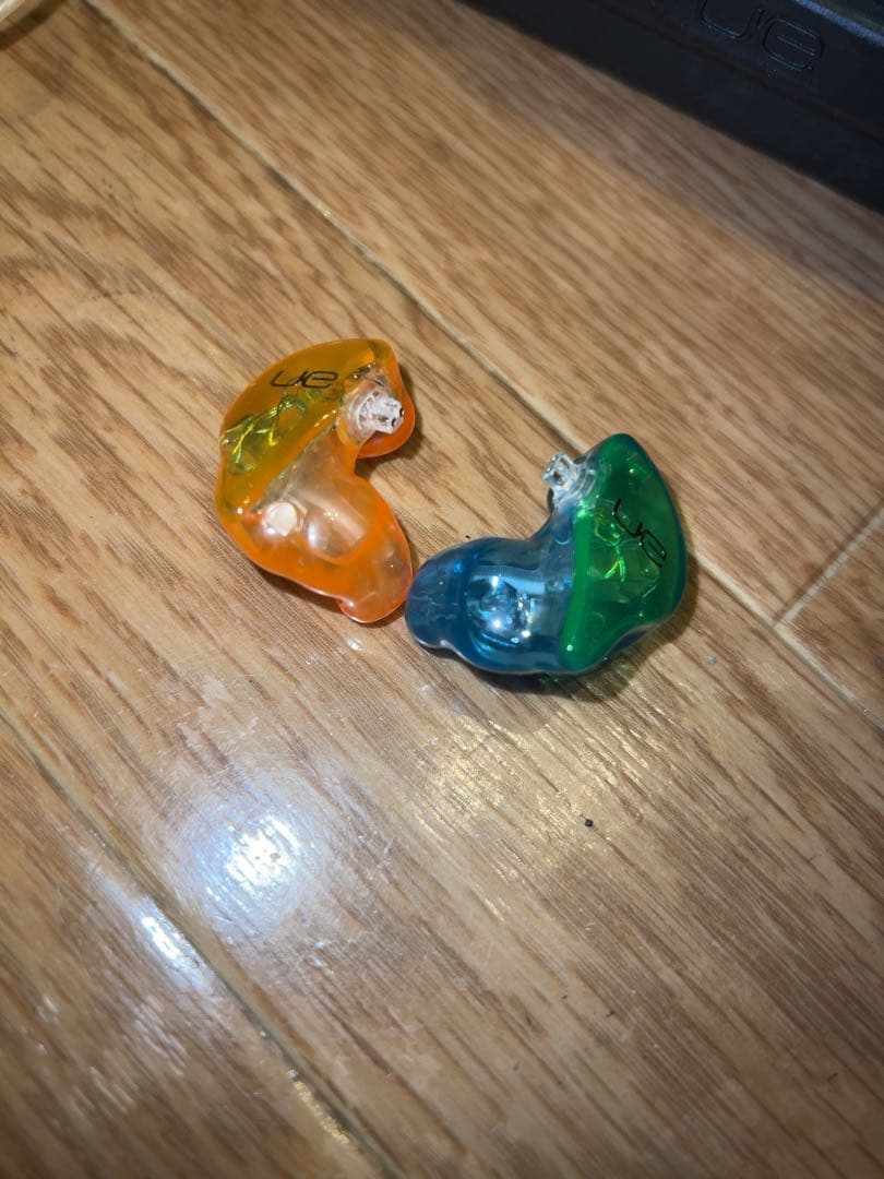 Ultimate Ears　イヤホン　UE 18 pro　ケース・ケーブル付