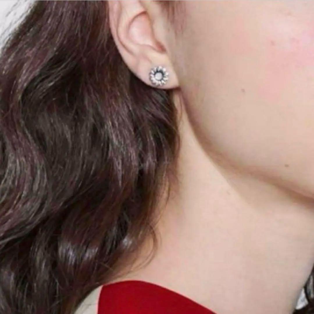 【極美品】グッチ　フラワーモチーフピアス片耳　メンズ/レディース　925