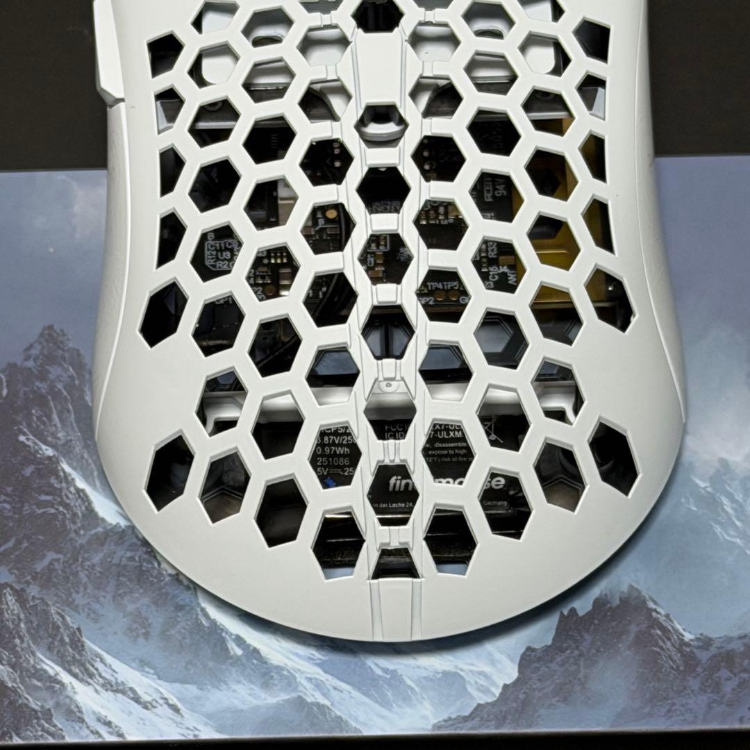【開封のみ】Finalmouse ULX Frostlord Mサイズ
