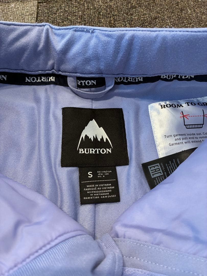 【BURTON】 スノーボードウェアー キッズ　上下　130cm S