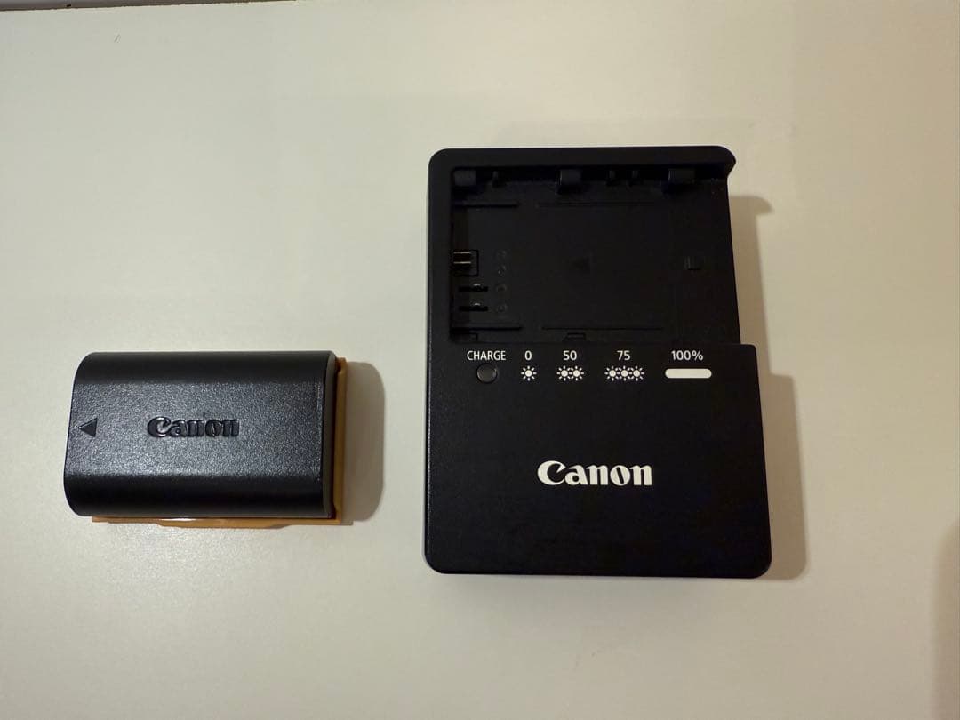 デジタルカメラ Canon EOS 70D + EF-S 18-135mm