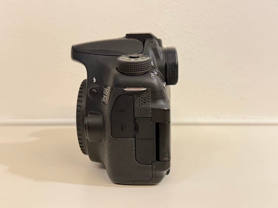 デジタルカメラ Canon EOS 70D + EF-S 18-135mm