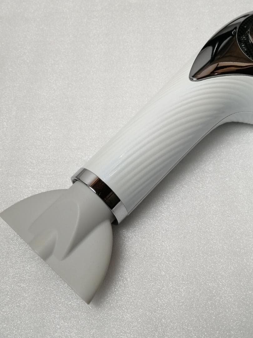 17 ReFa リファ　ヘアドライヤー　ホワイト