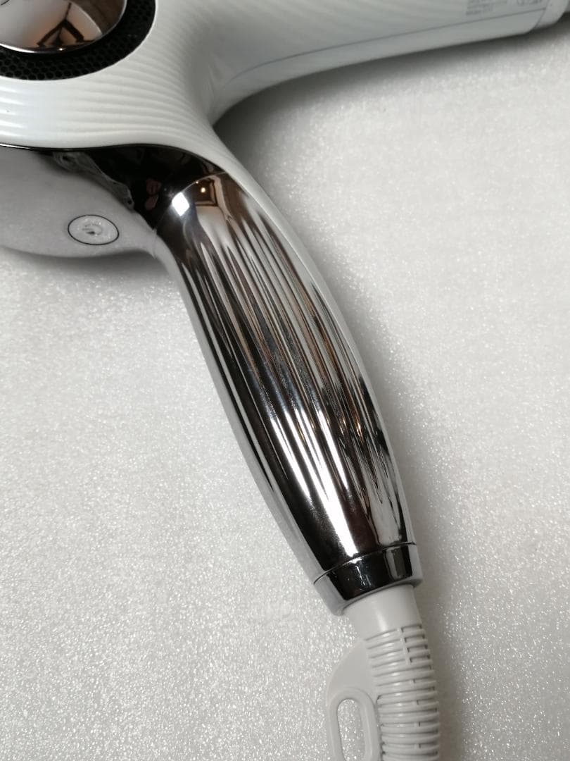 17 ReFa リファ　ヘアドライヤー　ホワイト