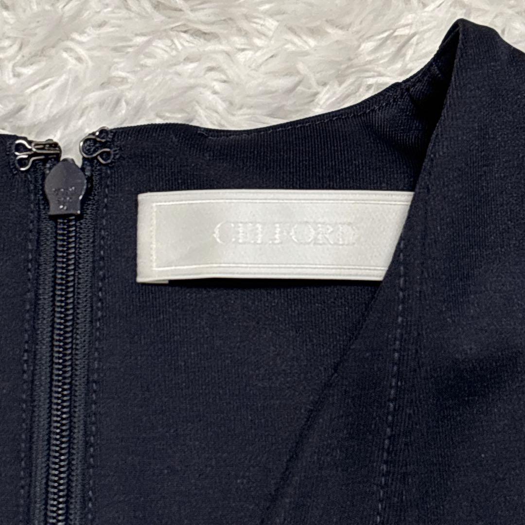 【CELFORD】セルフォード パフスリーブ Vネック フレアワンピース 濃紺