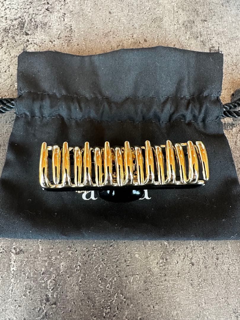 acca ヘアクリップ ブラック ゴールド