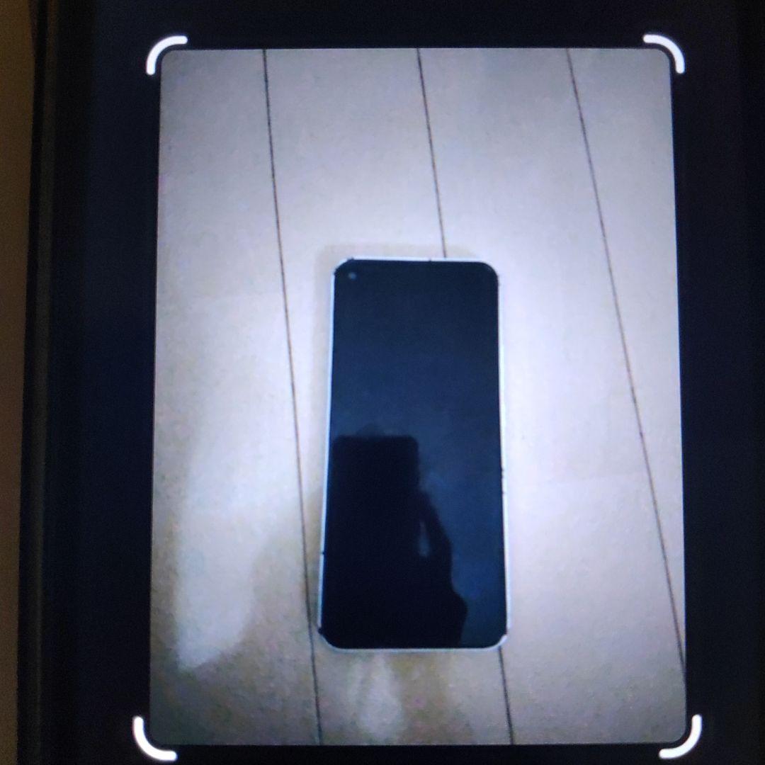 ホワイト スマートフォン デュアルカメラ