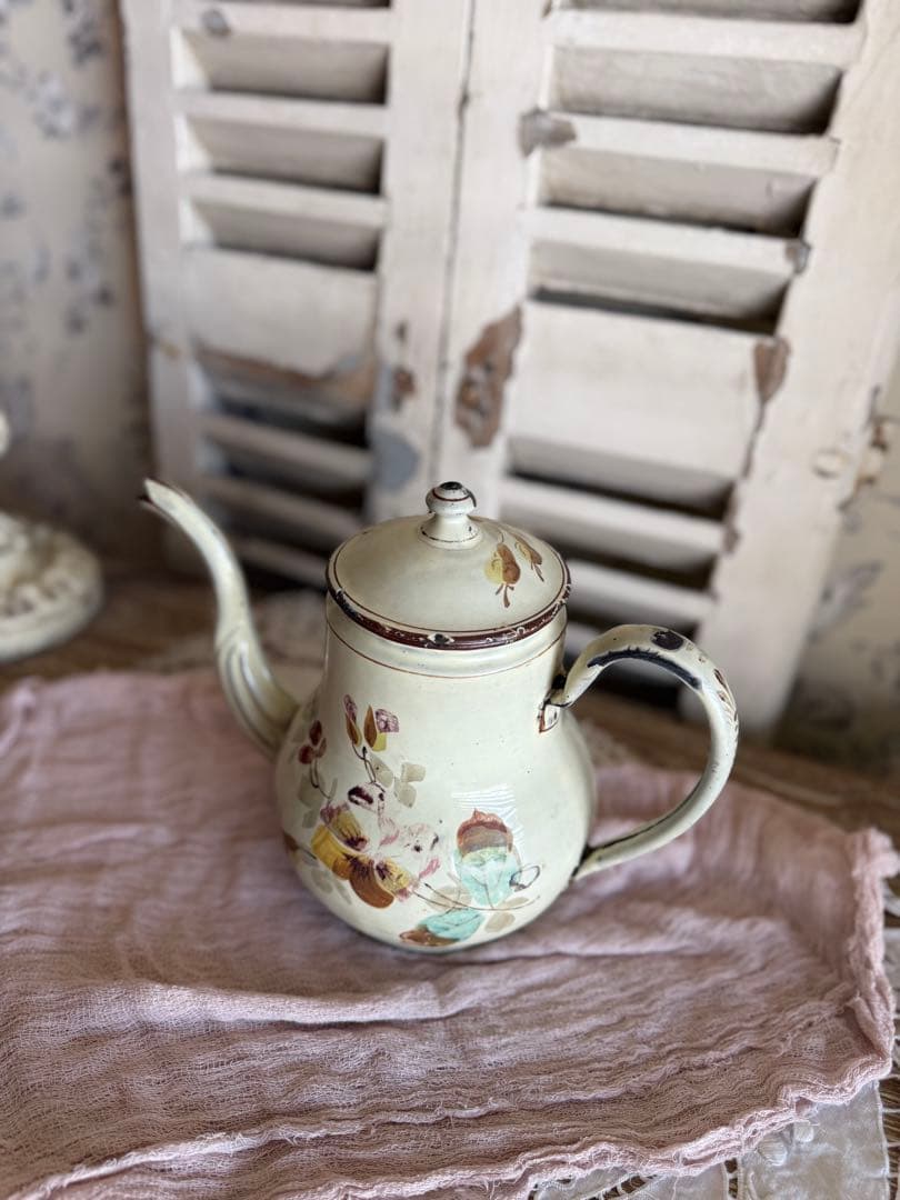 フランスアンティークハンドペイントティーポット型花柄ホーローポット