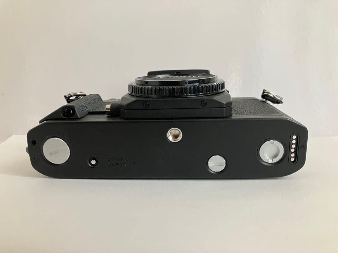 フィルムカメラ Canon NEW F-1