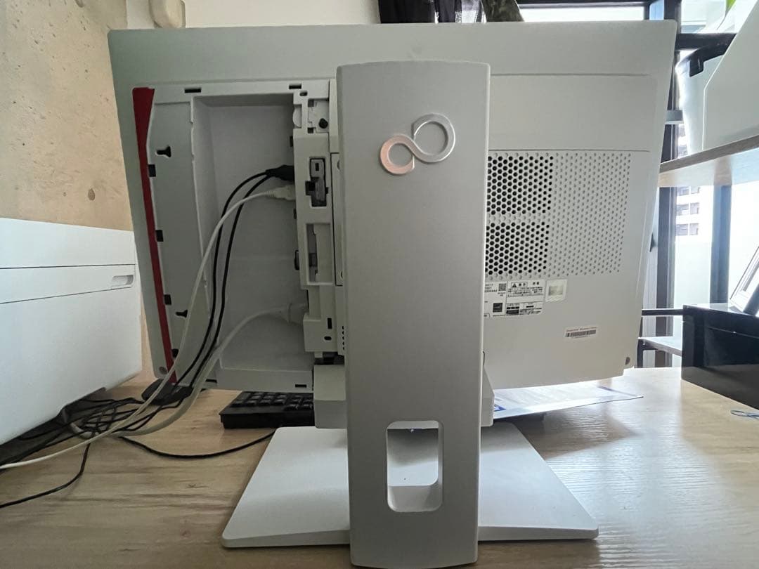 富士通 ESPRIMO K557/R