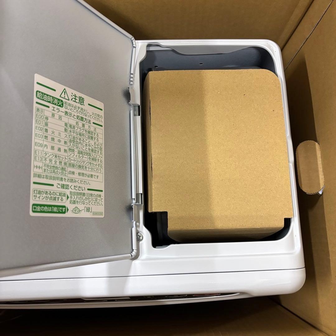 83　未使用展示品　石油ストーブ　ファンヒーター　FW-5624L　送料無料