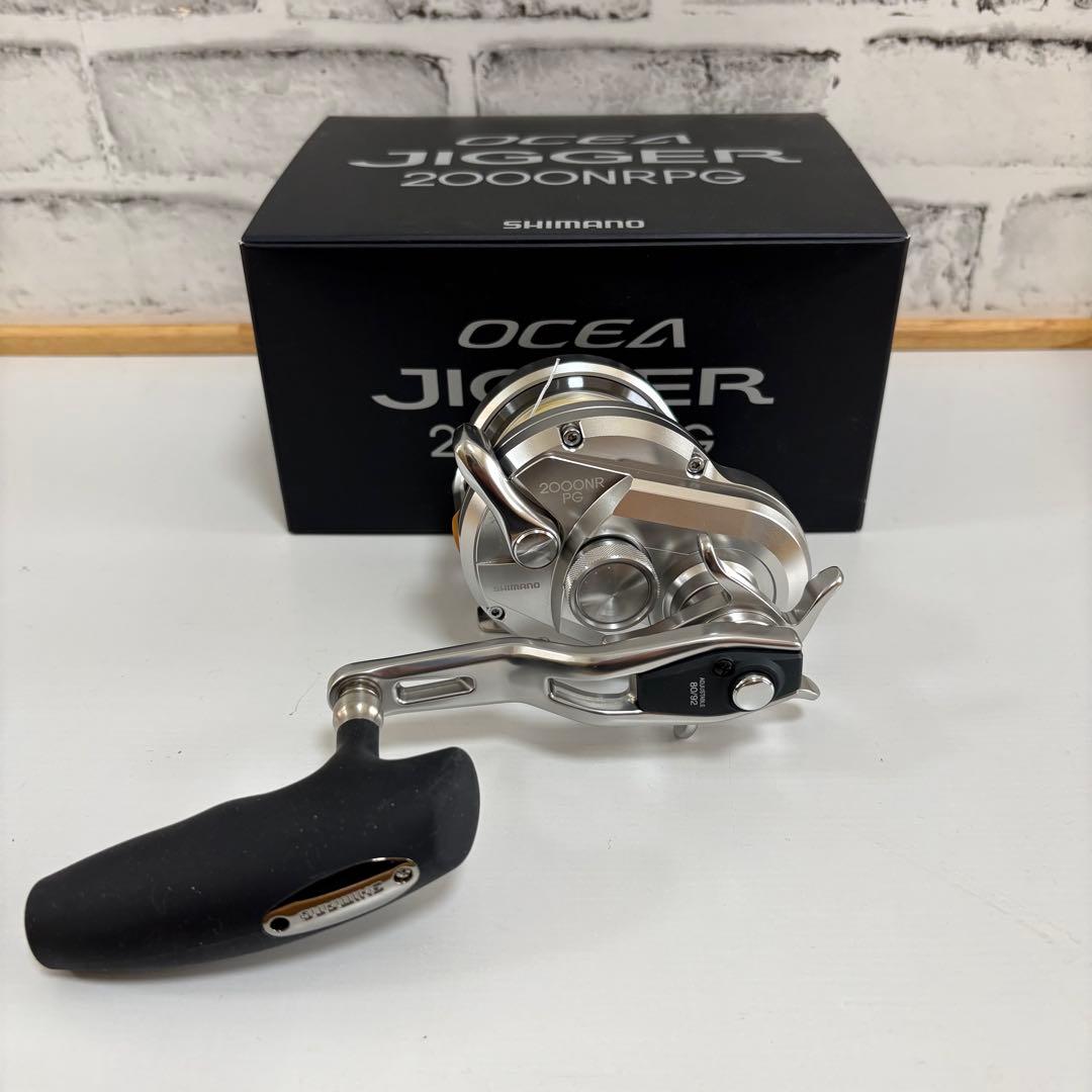 美品　シマノ　オシアジガー　2000NRPG　ベイトリール　右ハンドル