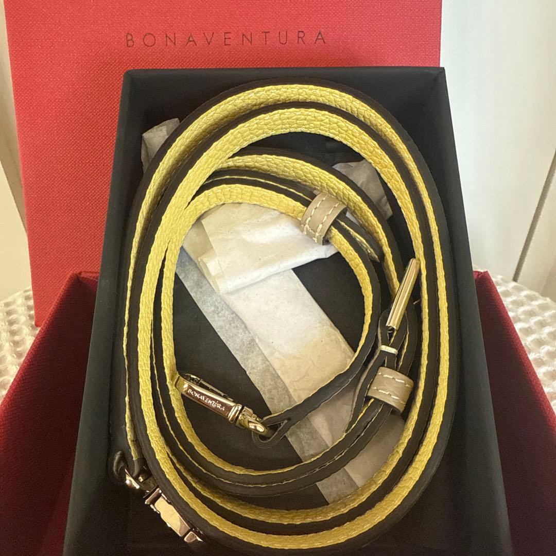 最終価格　ボナペンチュラ　iPhone16 Proケース、ストラップセット