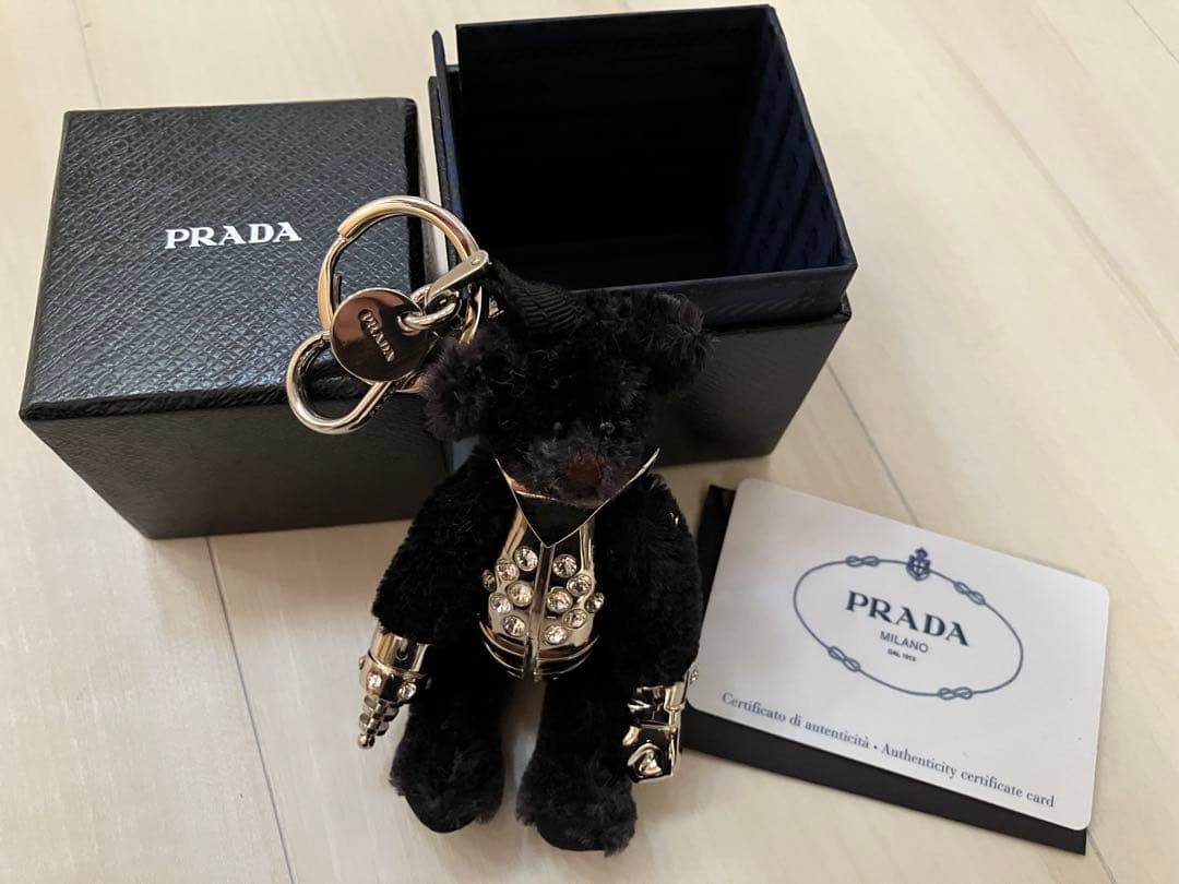 PRADA ぬいぐるみチャーム