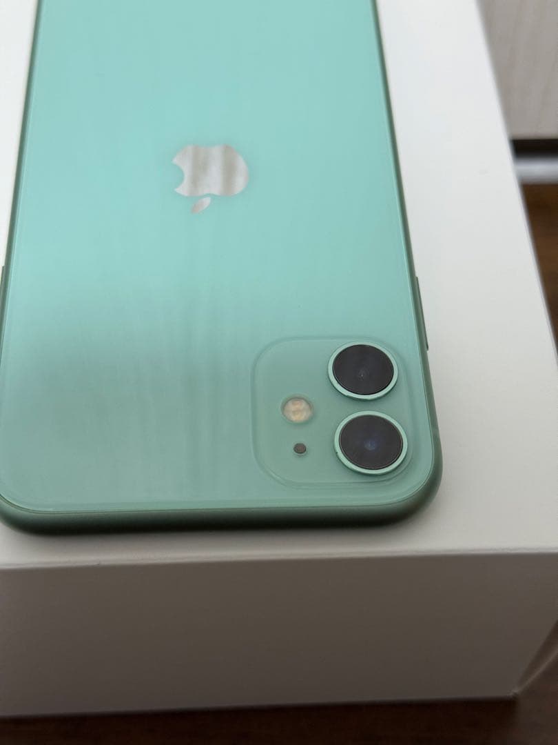 iPhone 11　64GB　グリーン