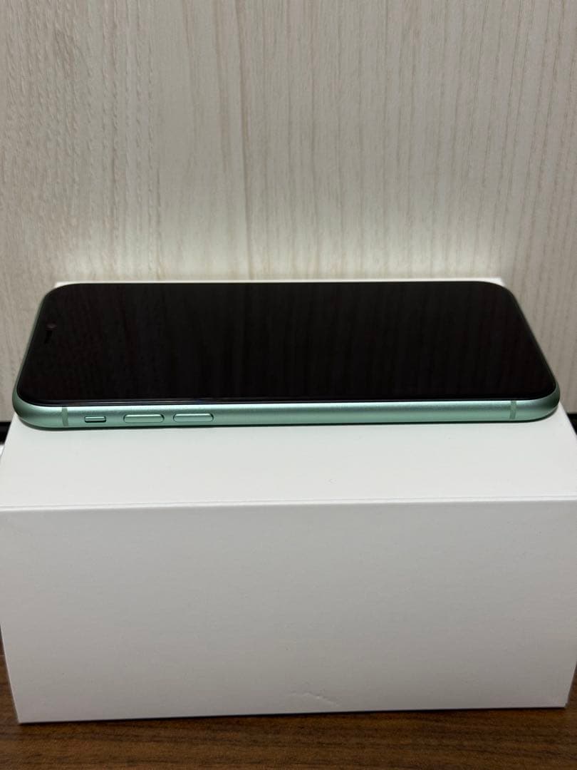 iPhone 11　64GB　グリーン