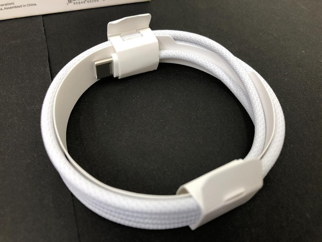 CZ）AirPods Pro (第2世代) MagSafe充電 MTJV3J/A