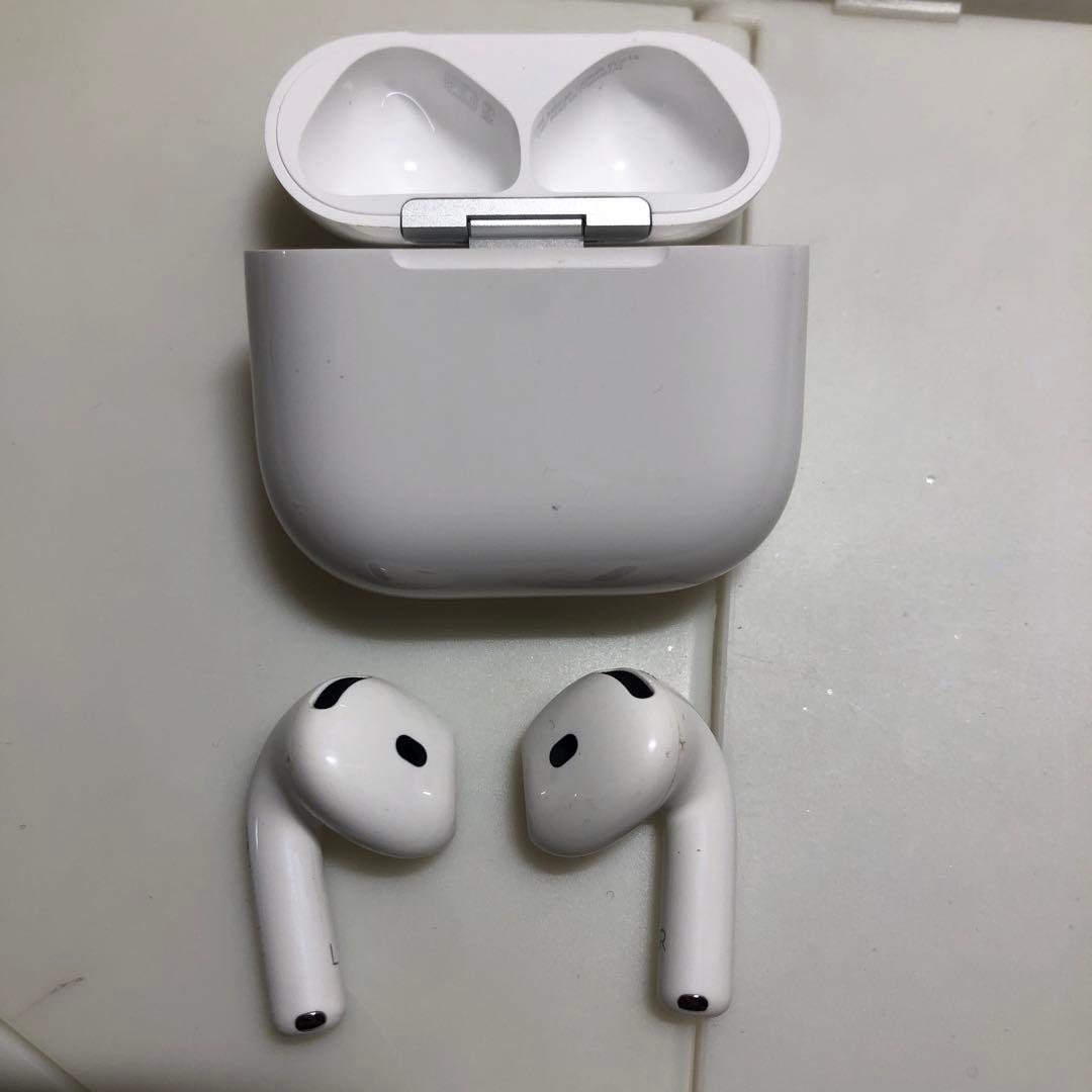 Apple AirPods 第4世代　ノイズキャンセリング付きなし