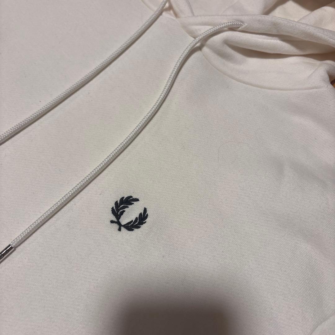 FRED PERRY 別注 フードロゴ刺繍スウェットパーカー レディース S