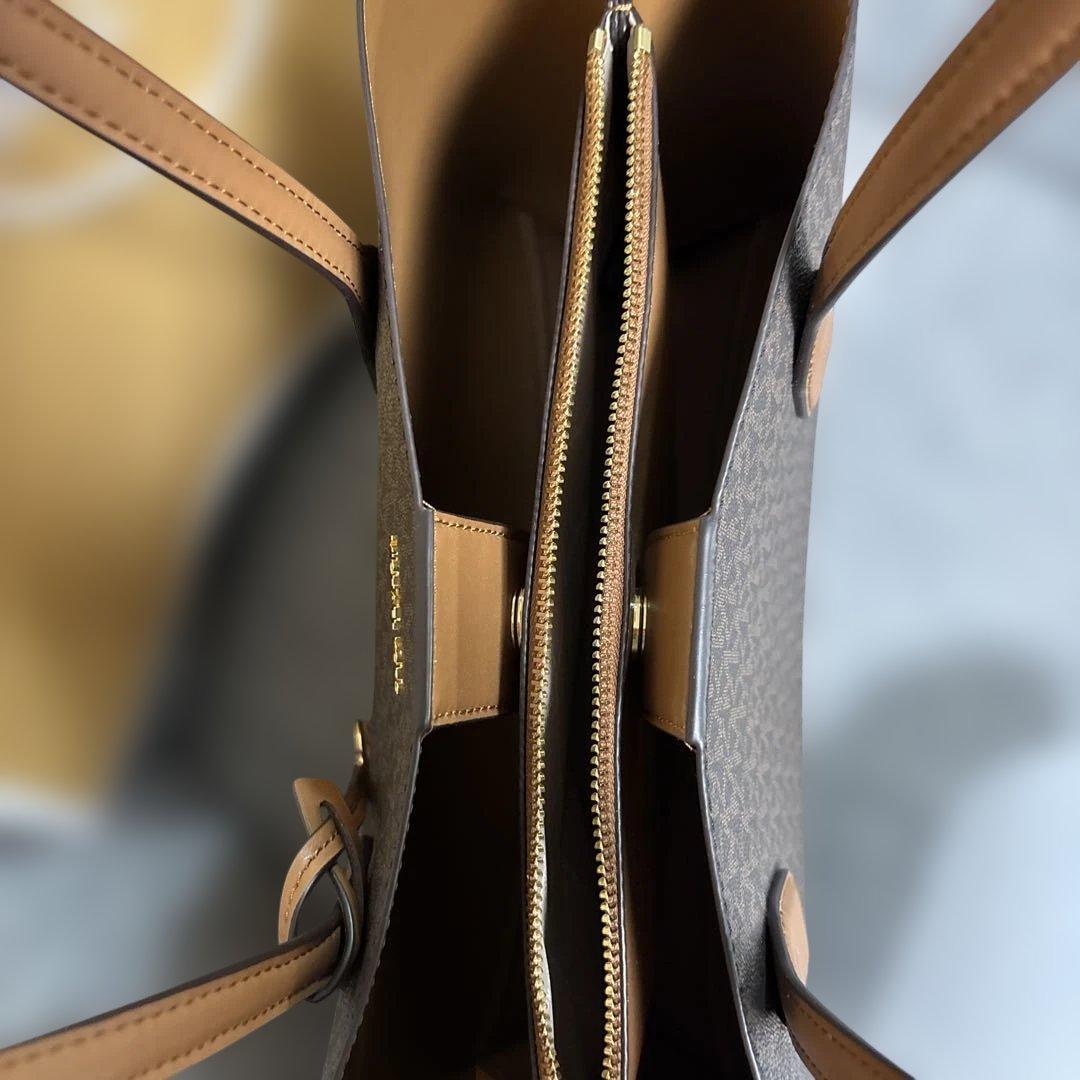 新品　マイケルコース　トートバッグ お値下げしました！