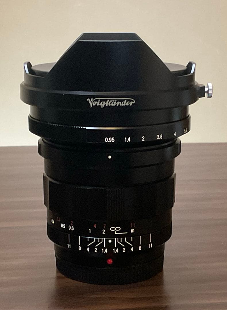 フォクトレンダー NOKTON 10.5mm F0.95 MFT