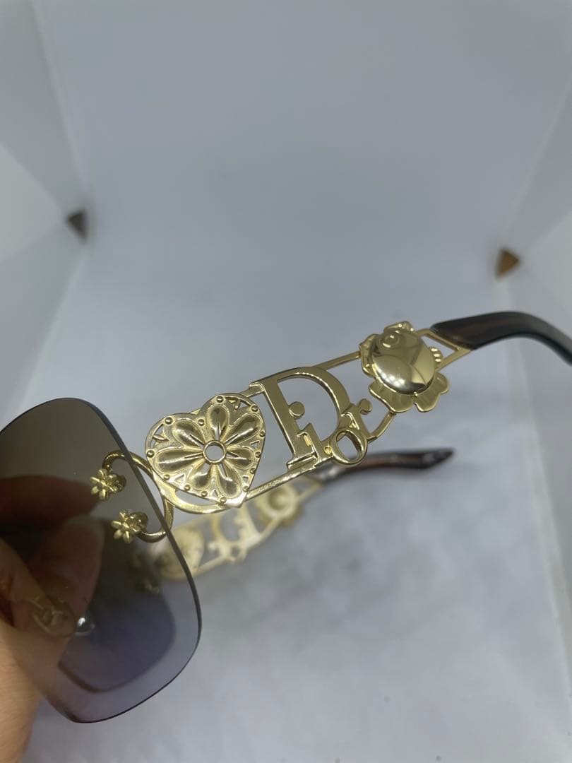 ディオール　Dior サングラス　ロゴ　モチーフ　美品