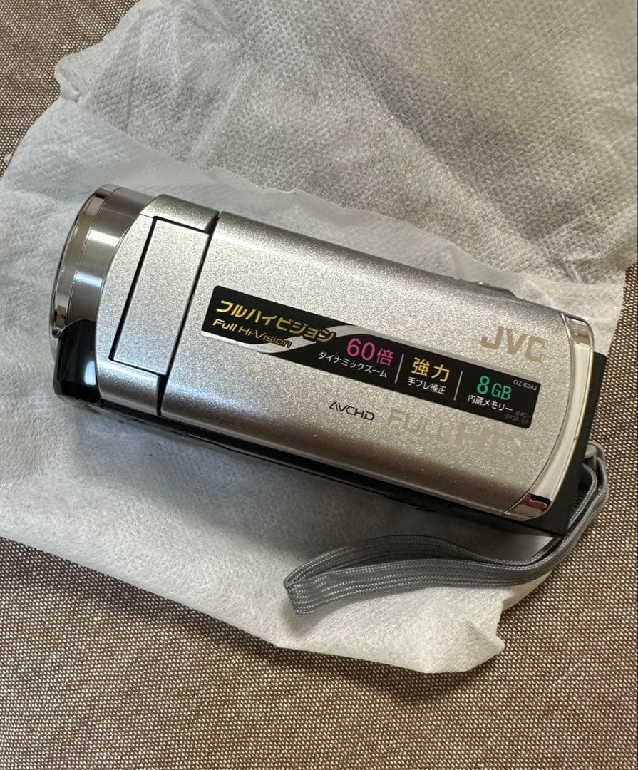 美品！JVC Everio GZ-E242-s ハイビジョンメモリームービー