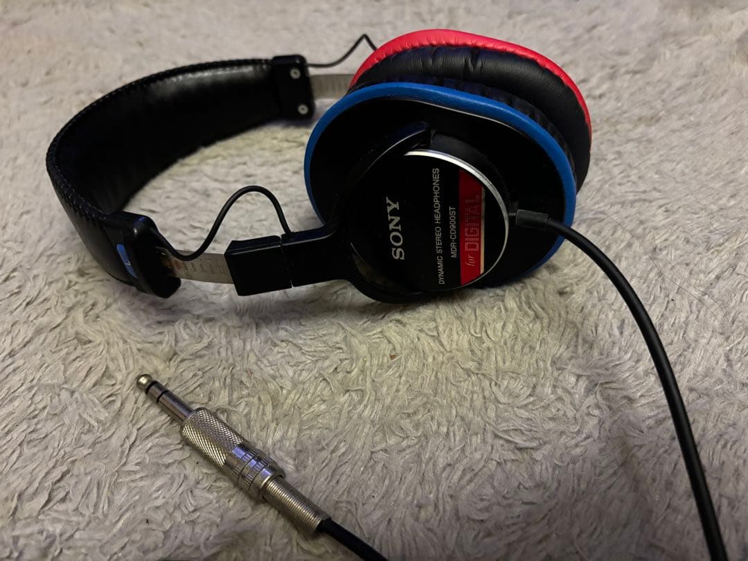 MDR-CD900ST 密閉型スタジオモニターヘッドホン