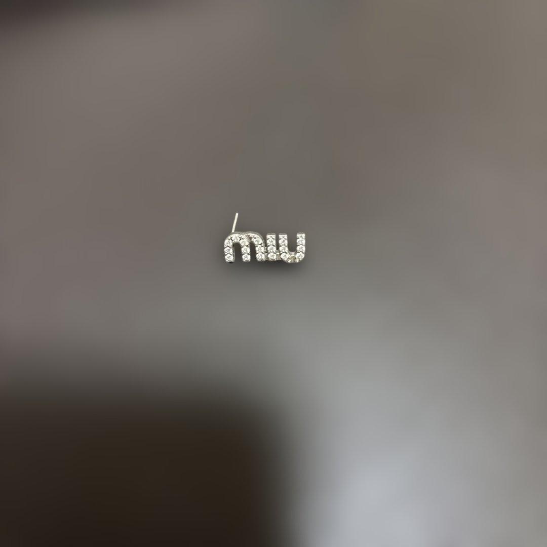 miumiu 片耳 ピアス