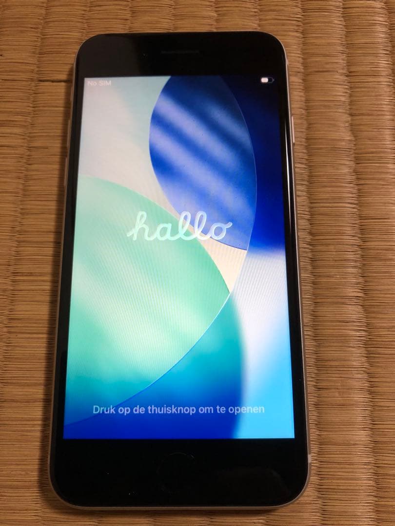 iPhone SE (第3世代)本体 64GB