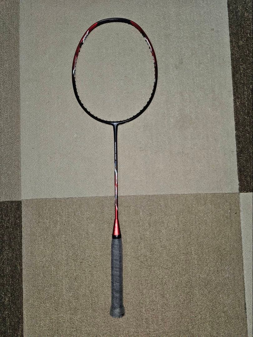バドミントンラケット YONEX