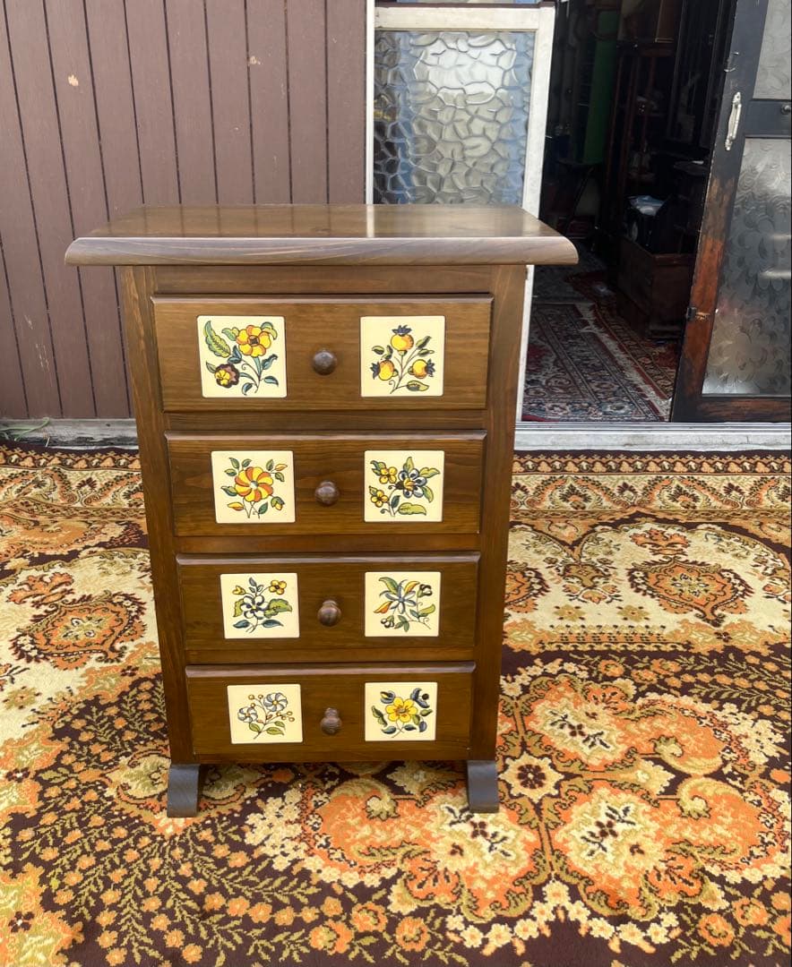 北欧 昭和レトロ 花柄タイル 木製チェスト 4段 箪笥 カントリー アンティーク